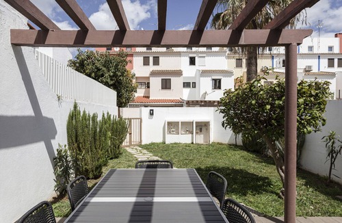 Vilamoura Ski Chalet | Vilamoura House Garden by Hopstays | Marina view