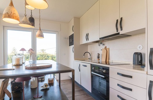 Colares Villa | Villa Ambar - Walking distance to beach, restaurants & golf, with private pool and WiFi