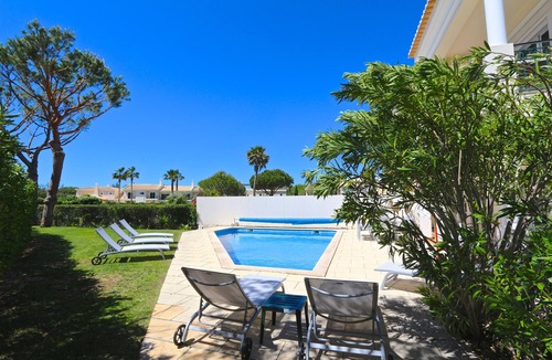 Vilamoura Villa | Villa Amendoeira by Cleverdetails with "heated" pool