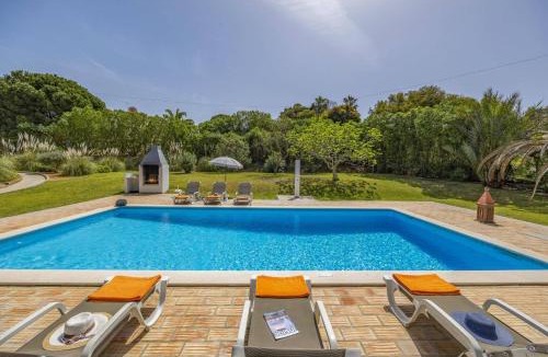 Caramujeira Villa | Villa Amoreira by Villa Plus