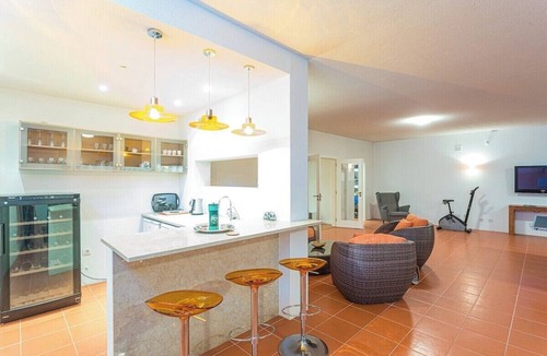 Cascais Villa | Villa Belga Queen - Private holiday villa in Cascais with AC, heated pool,football table and tennis table