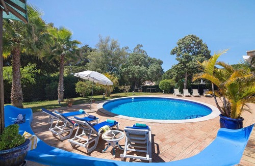 Branqueira Villa | Villa 'Blue Pearl 53' with Private Pool, Wi-Fi and Air Conditioning