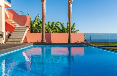 Tabua Villa | Villa Candelária by an island apart