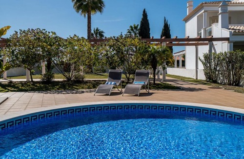 Castelo House | Villa Cantinho by Intiholidays