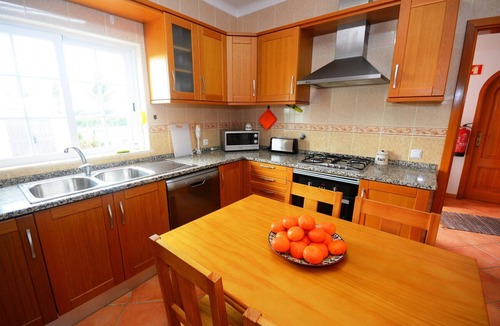Monte Raposo Villa | Villa Casa das Amendoeiras, a lovely 4 bedroom villa with private pool