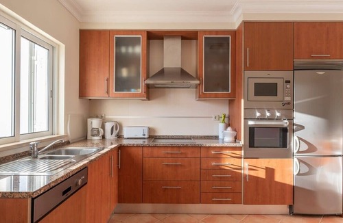 Sesmarias Villa | Villa Castelo Beach - Cosy, modern - 500m from Castelo beach