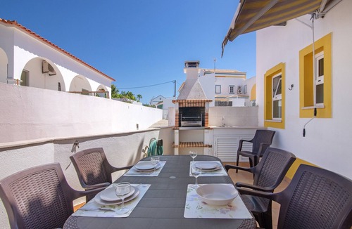 Manta Rota Villa | Villa 'Constança' with Shared Pool, Wi-Fi and Air Conditioning