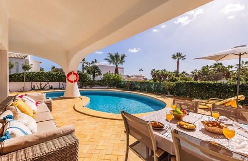 Albufeira Villa | Villa Coral OCV - Private w/pool Sao Rafael beach