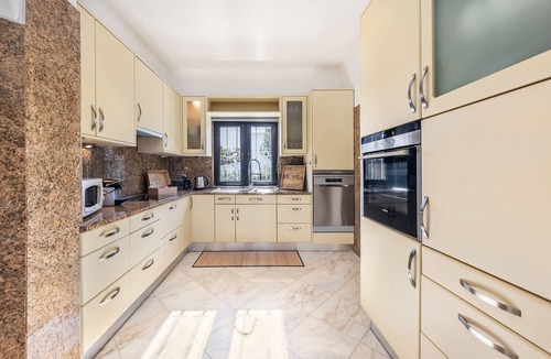 Albufeira Villa | Villa Coral | Sea View | Private Pool | 450m from Beach