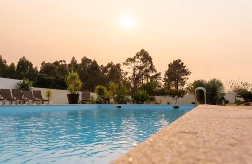 Cardielos Villa | VILLA DA COSTA - SUNSET POOLHOUSE