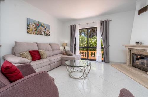 Lagoa e Carvoeiro House | Villa das Nogueiras