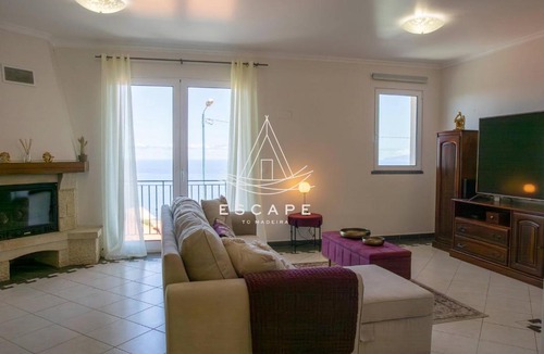 Gaula Villa | Villa Ernesto by Escape to Madeira
