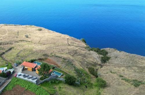 Prazeres Villa | Villa Fauna Calheta Infinity Pool & Nature Views