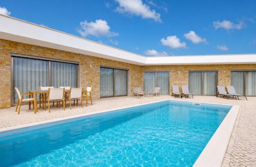 Nadadouro Villa | Villa Flamingo - BY SCH