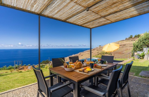 Prazeres House | Villa Flora Calheta Sunset & Ocean Views