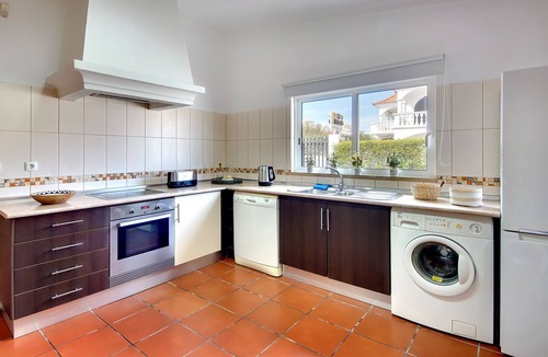 Areias de Sao Joao Villa | VILLA FRANCELLA - Ideal location for families & friends.