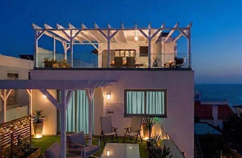 Canico House | VILLA HELENA Amber Apartment