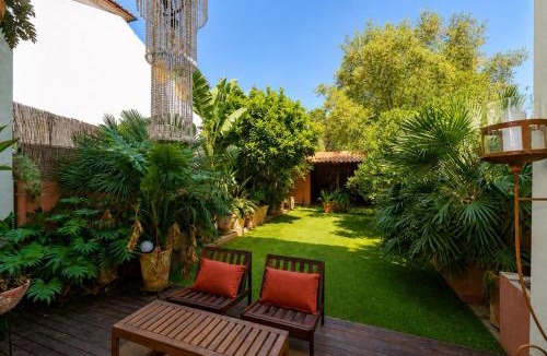Bonfim Villa | Villa in Porto with Private Garden
