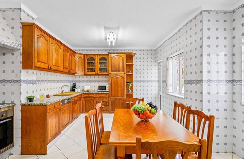 Lagoa e Carvoeiro Villa | Villa in the Valley with Private Pool