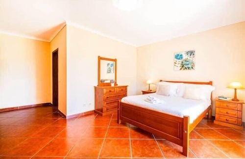 Carvoeira Villa | Villa Isadora Summary