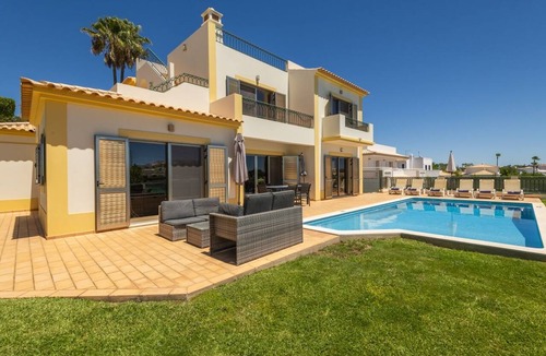 Alpouvar Villa | Villa Joana with Private Pool
