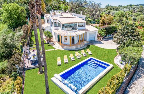 Vale Judeu Villa | Villa Los Angeles - Piscina Aquecível e BBQ - Boliqueime, Loulé