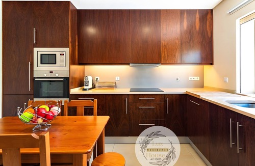 Luz de Tavira Villa | Villa 'Lux House' with Shared Pool, Wi-Fi and Air Conditioning