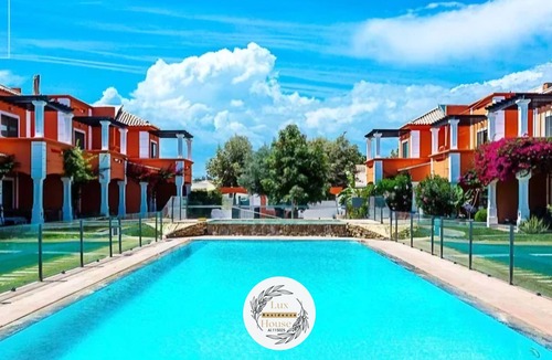 Luz de Tavira Villa | Villa 'Lux House' with Shared Pool, Wi-Fi and Air Conditioning