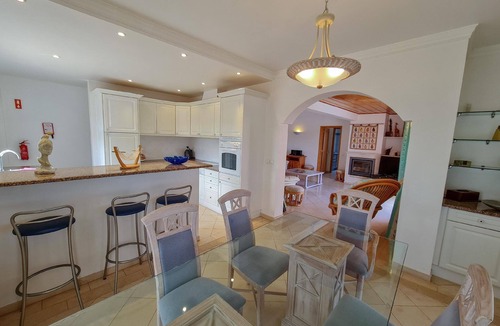 Alfarrobeira House | Villa Mar á Vista with pool and children's playground