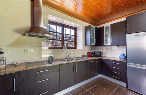 Barcelos Ski Chalet | Villa Martim Refuge by Sé Apartments