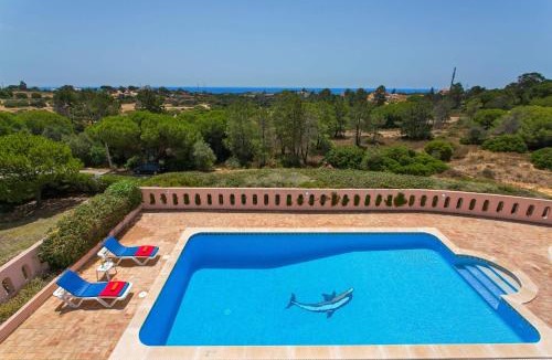 Caramujeira Villa | Villa Ocean View by Villa Plus