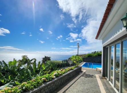 Lombo do Doutor Villa | Villa Ocean Wave Calheta - Oversized Pool & Stunning Ocean Views