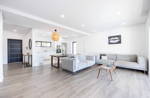 Estombar Villa | Villa Olive