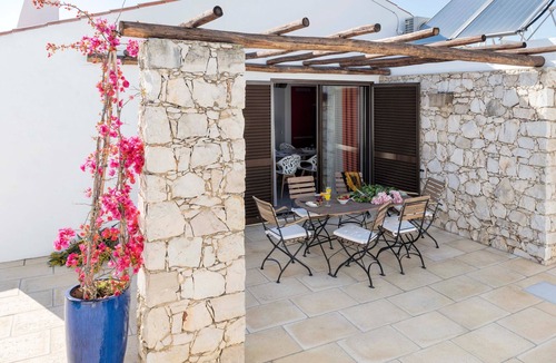 Areias de Sao Joao Villa | Villa 'Petala' with Private Pool, Wi-Fi and Air Conditioning