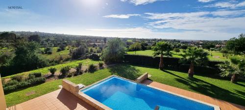 Estombar Apartment | Villa Premium