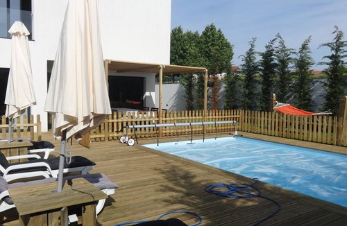 Cardielos Villa | Villa, private heated pool and jacuzi, close beach