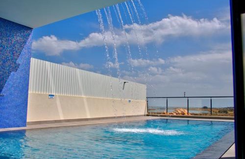 Portimao Villa | Villa Ria Alvor- Swimming pool & Jacuzzi