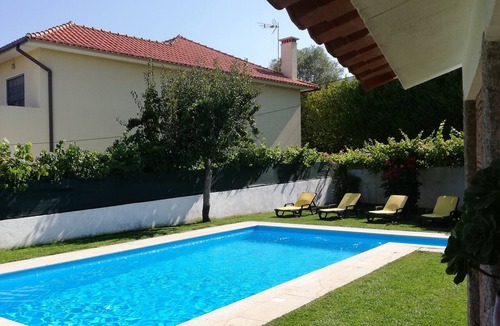 Caminha Villa | Villa São José | Pool, Garden & Complete Privacy | Pet-Friendly