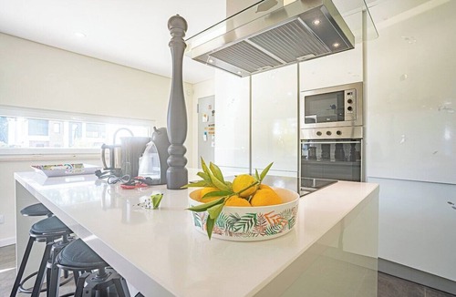 Charneca de Caparica e Sobreda Villa | Villa Sassi - Recent private short-term rental villa with swimming pool and barbecue by Allure Villas