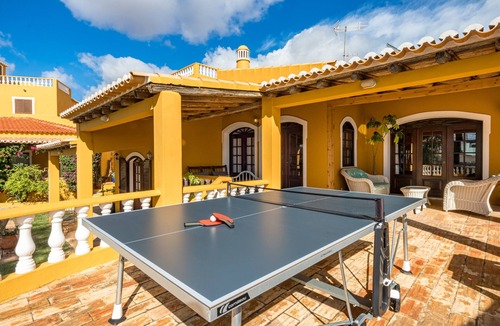 Branqueira Villa | Villa Sobreiro with spacious living areas and a serene ambiance.