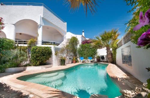 Praia da Luz Villa | Villa Tres Irmaos by Villa Plus