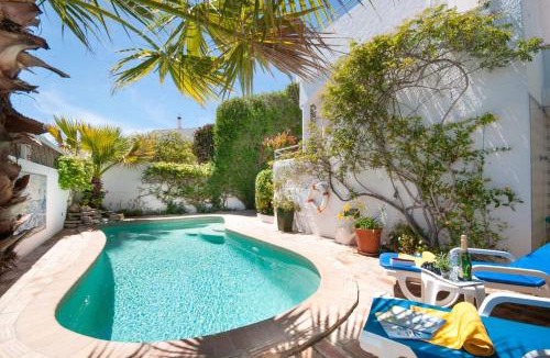 Praia da Luz Villa | Villa Tres Irmaos by Villa Plus