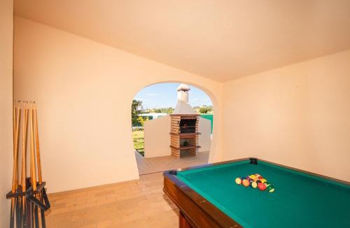 Patroves Villa | Villa Ushuaia - Casa charmosa com piscina aquecível e BBQ