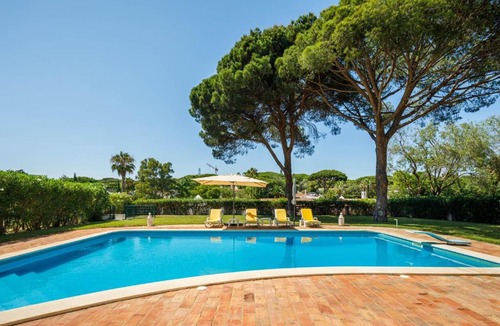 Vale do Lobo Villa | Villa Vale Do Lobo 626 3 Bedrooms Private Pool Short Walk To The Praca