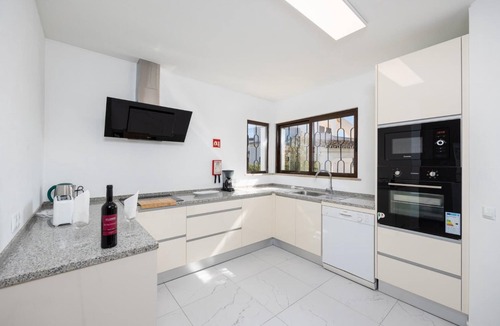 Vale de Parra Villa | Villa Veiguinha - Three Bedroom Villa, Sleeps 6