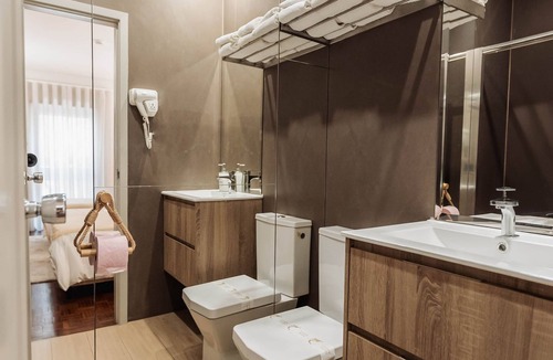 Refojos de Basto House | Villa Views Deluxe Double Room with Extra Bed 15