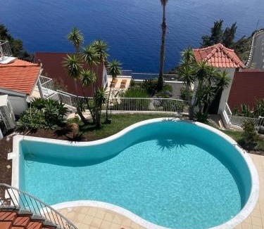 Sao Goncalo Bed & Breakfast | villa vue ocean Funchal adults only