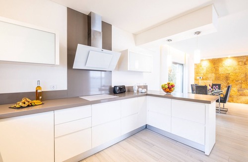 Albufeira Villa | Villa w/heatable pool & BBQ near Albufeira marina
