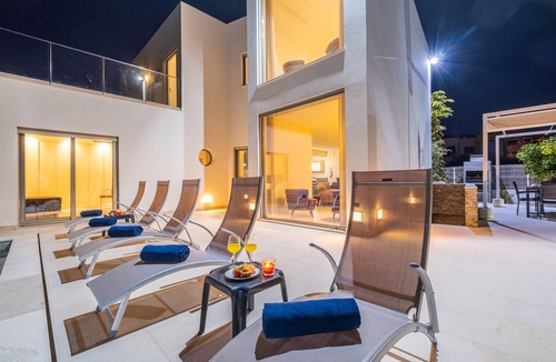 Albufeira Villa | Villa w/heatable pool & BBQ near Albufeira marina