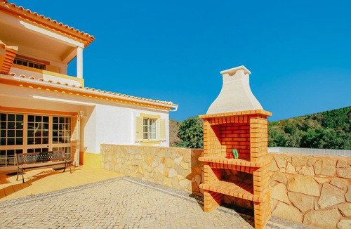 Albufeira Villa | Villa w/heatable pool & comfort, Albufeira